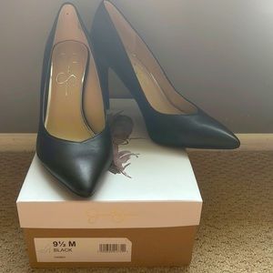 Jessica Simpson Haneh pump